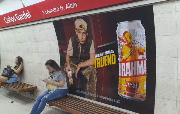 Escenario de Pared - Subte