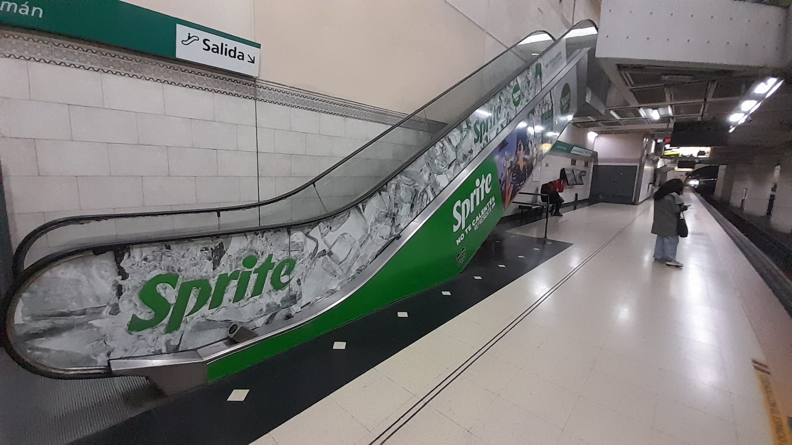 Lateral de Escalera - Subte