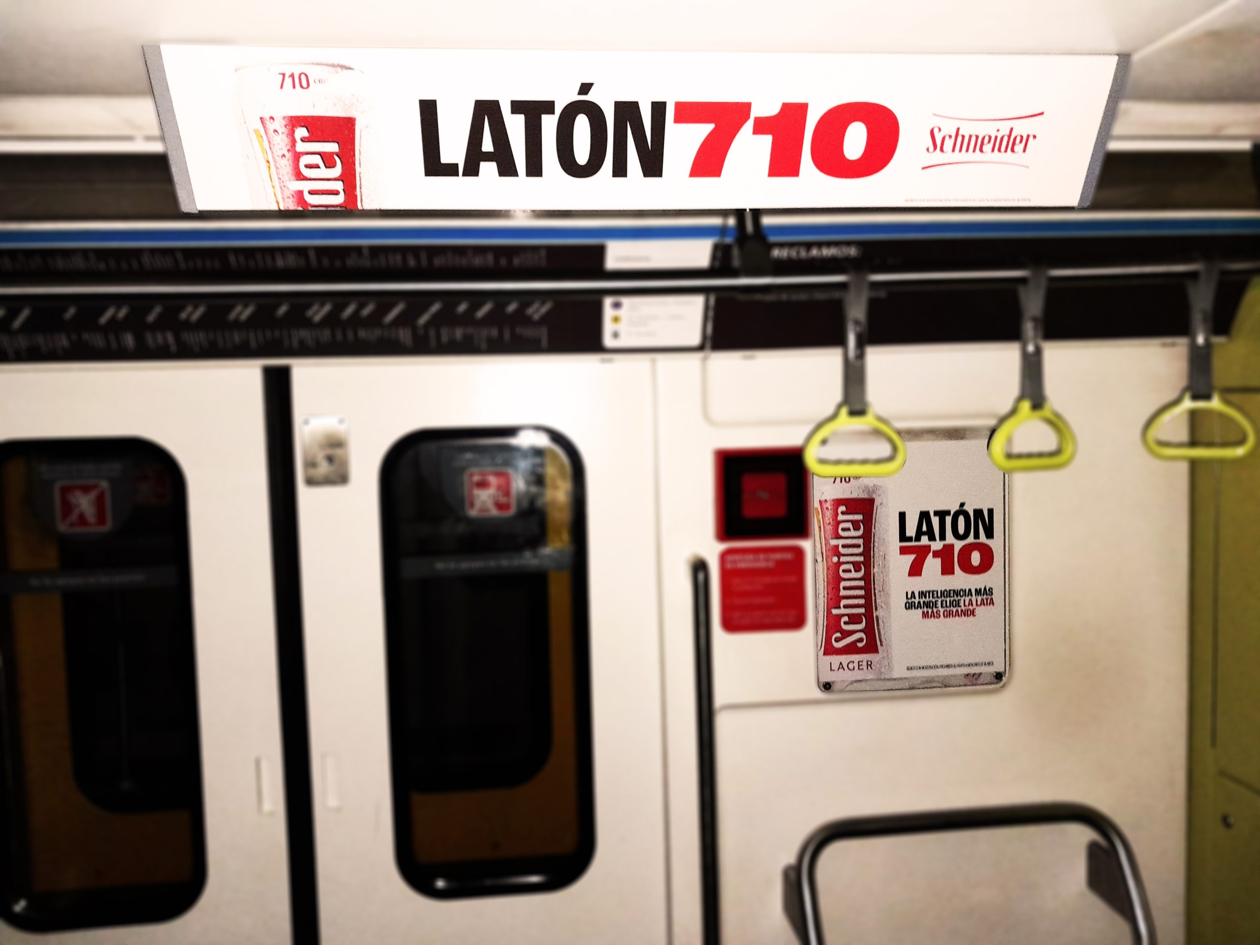 Interior de Vagón - Subte