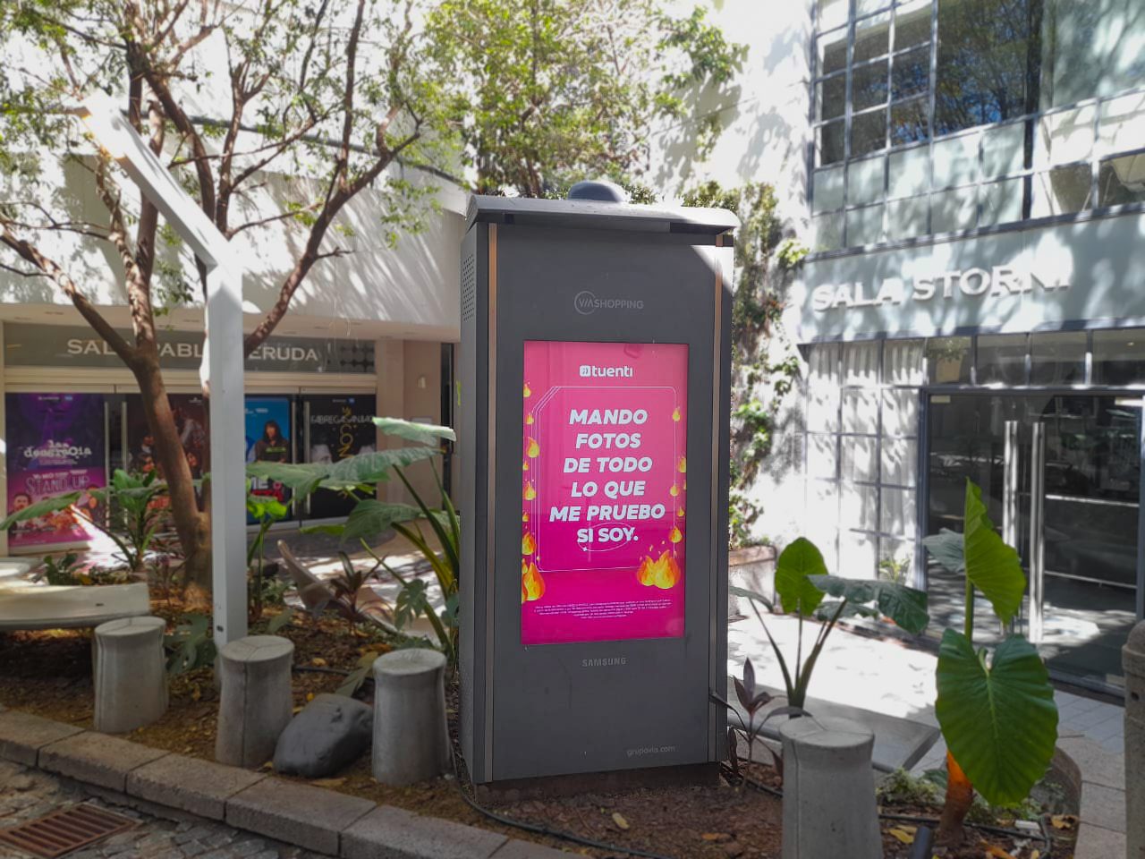 Digital Light - Shopping