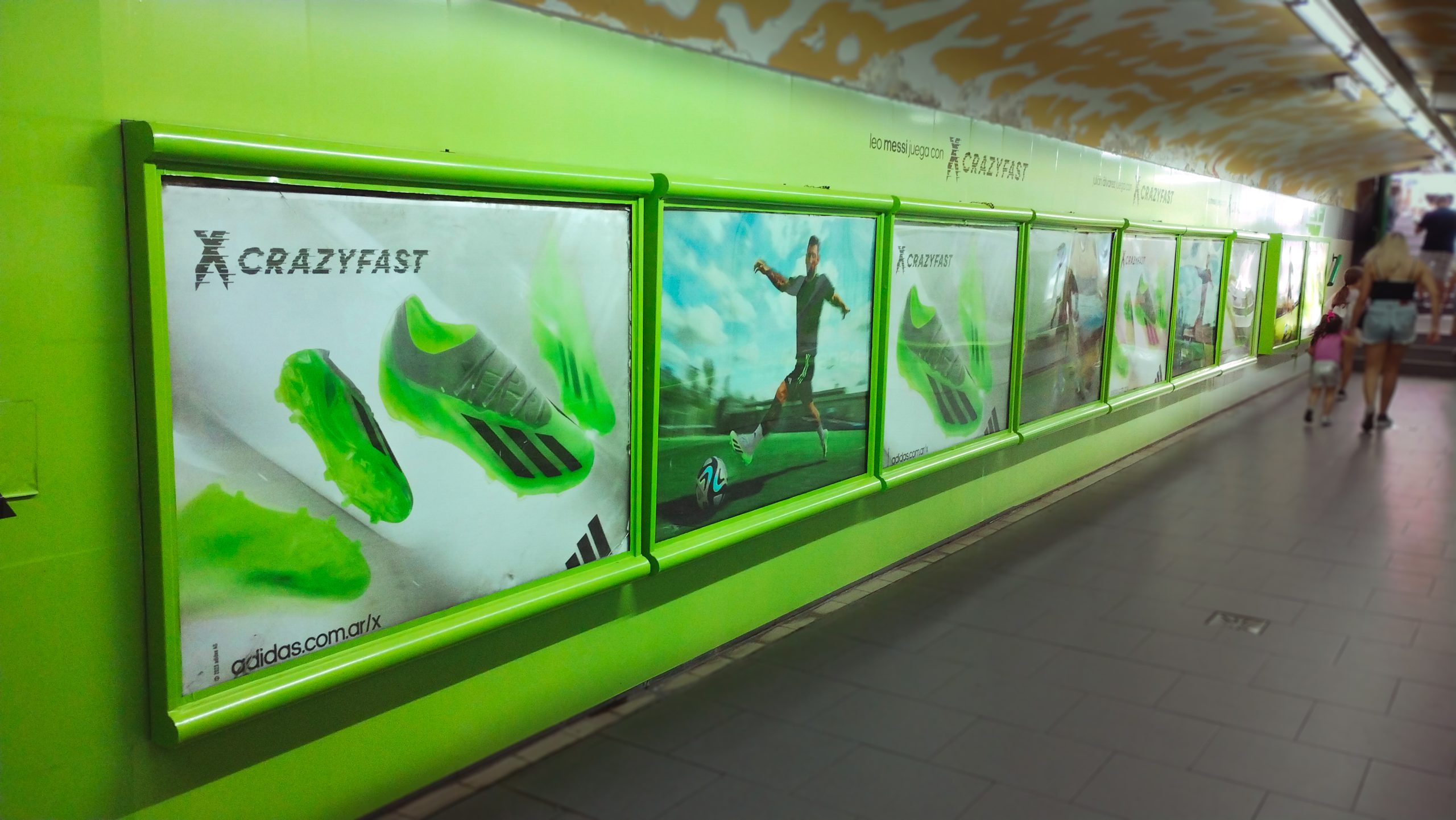 Pasillo Tematizado - Subte