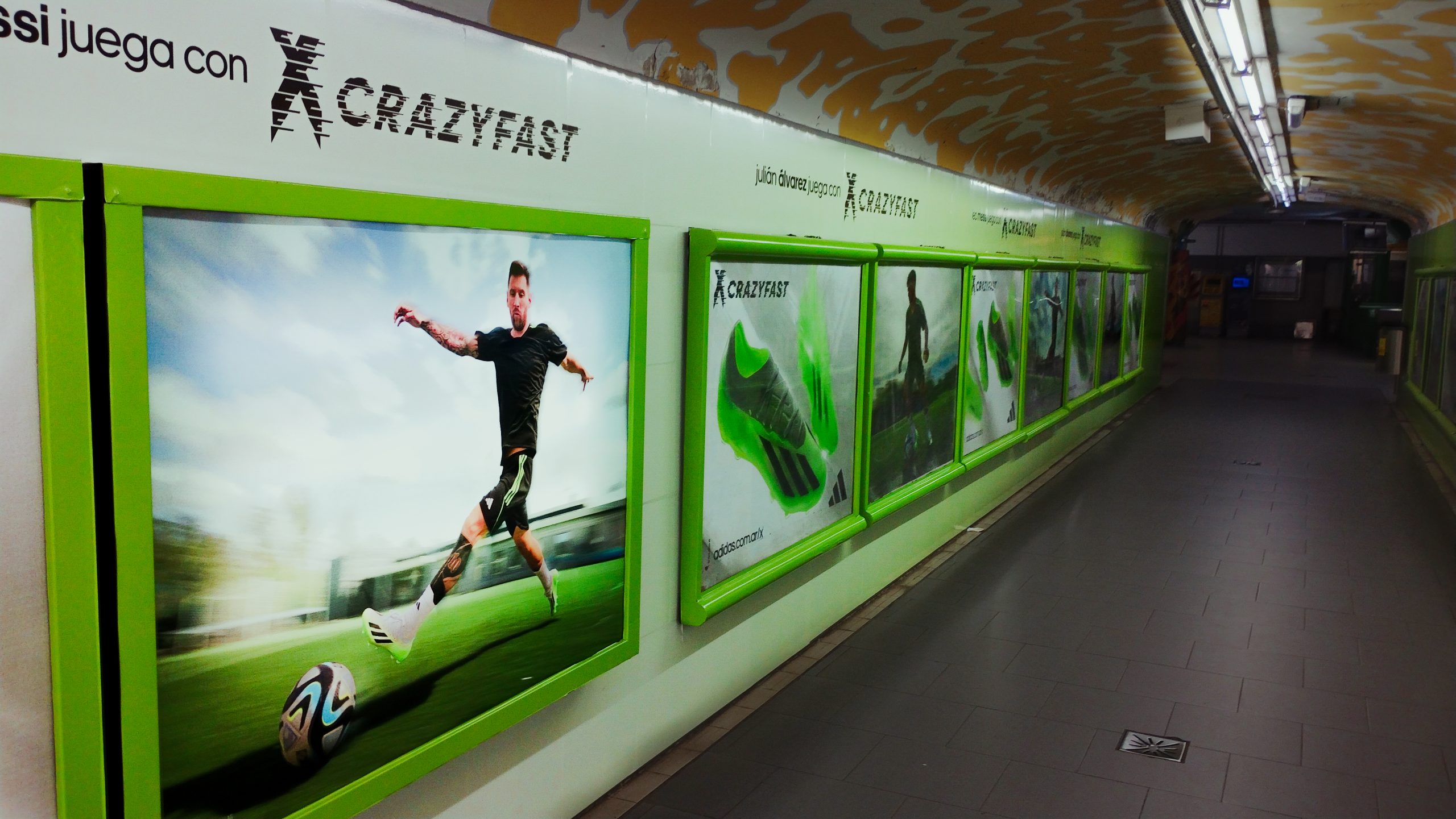 Pasillo Tematizado - Subte