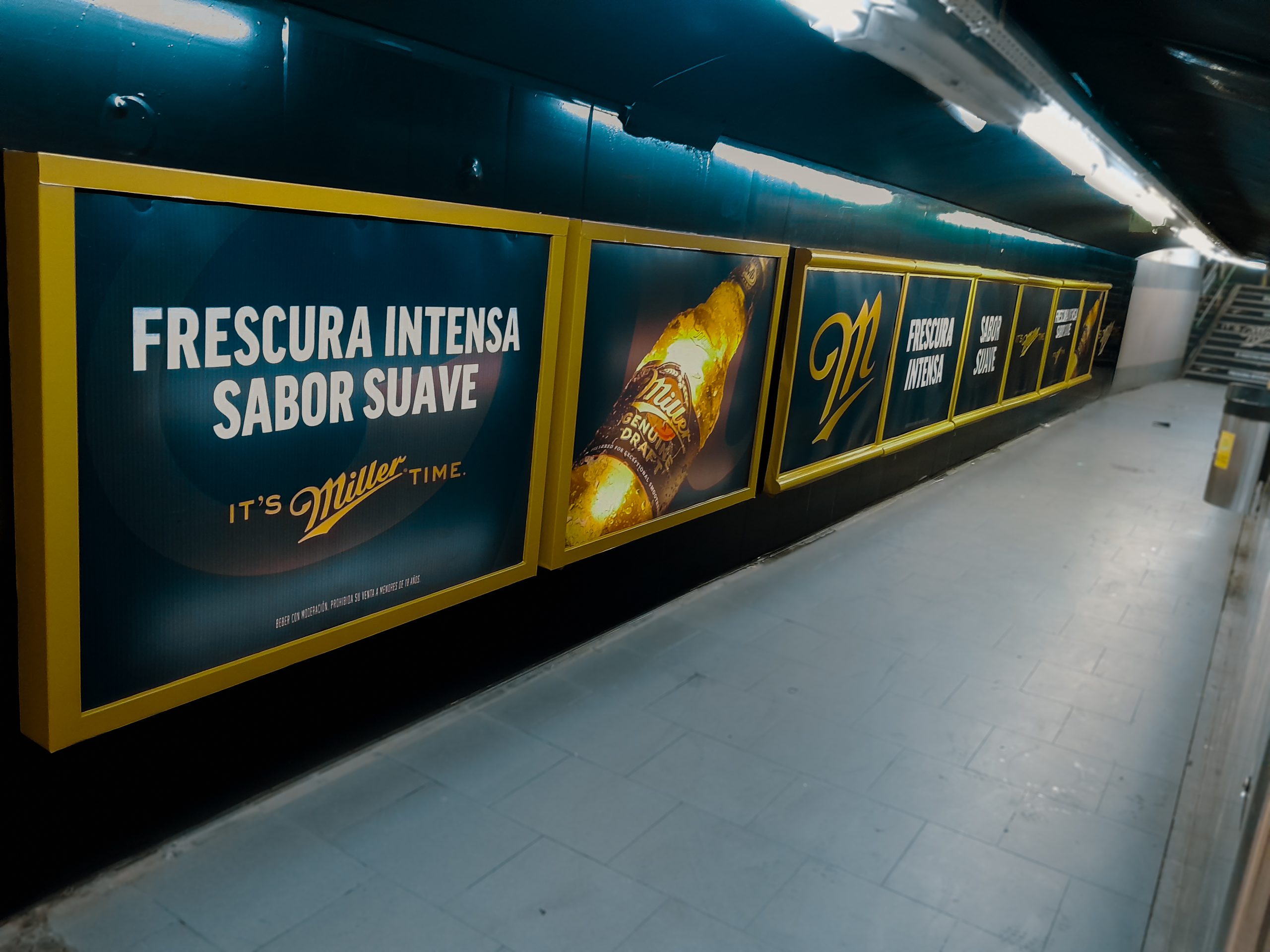 Pasillo Tematizado - Subte