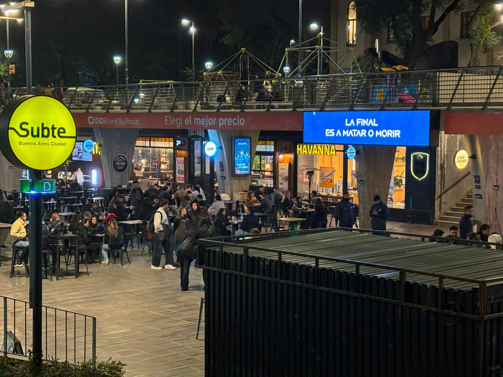 Pantalla Led Paseo Houssay